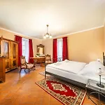 Barbakan Szálloda 3*