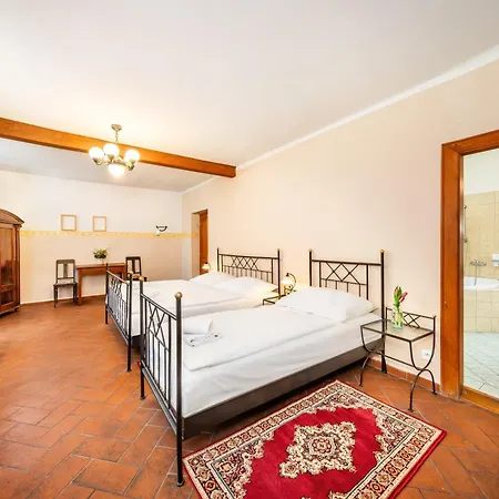Barbakan Hotel 3*