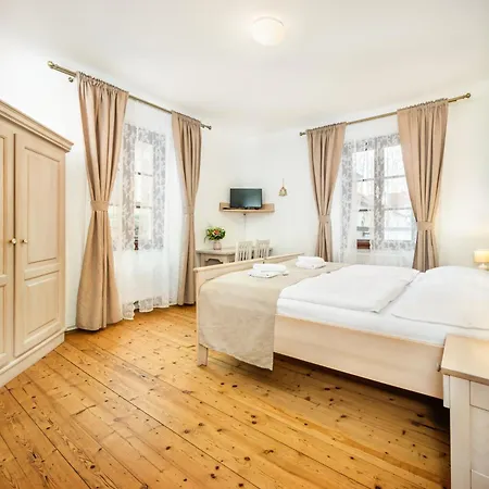 Otel Barbakan 3*
