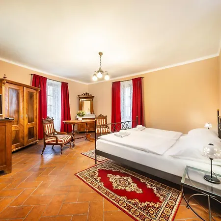 Barbakan Hotel 3*