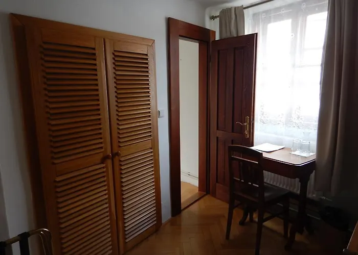 Отель Barbakan